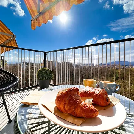 Vista Ghirlandina - Attico Sul Tetto Del Centro Al Settimo Piano *