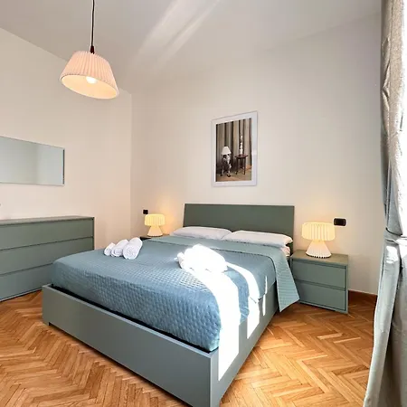 Vista Ghirlandina - Attico Sul Tetto Del Centro Al Settimo Piano