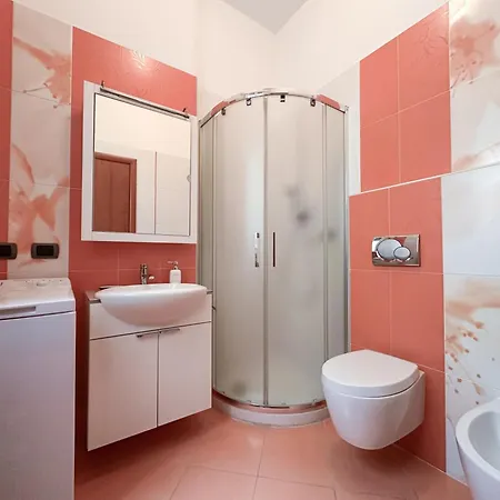 Vista Ghirlandina - Attico Sul Tetto Del Centro Al Settimo Piano *