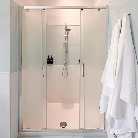 Vista Ghirlandina - Attico Sul Tetto Del Centro Al Settimo Piano Modena