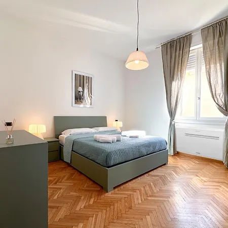Vista Ghirlandina - Attico Sul Tetto Del Centro Al Settimo Piano Апартаменты Модена
