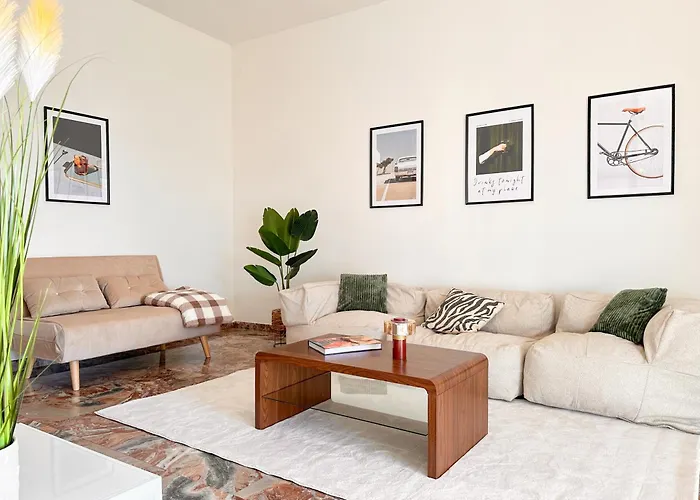 Vista Ghirlandina - Attico Sul Tetto Del Centro Al Settimo Piano *