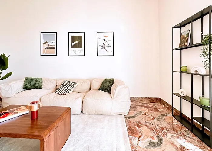 Vista Ghirlandina - Attico Sul Tetto Del Centro Al Settimo Piano Lägenhet *