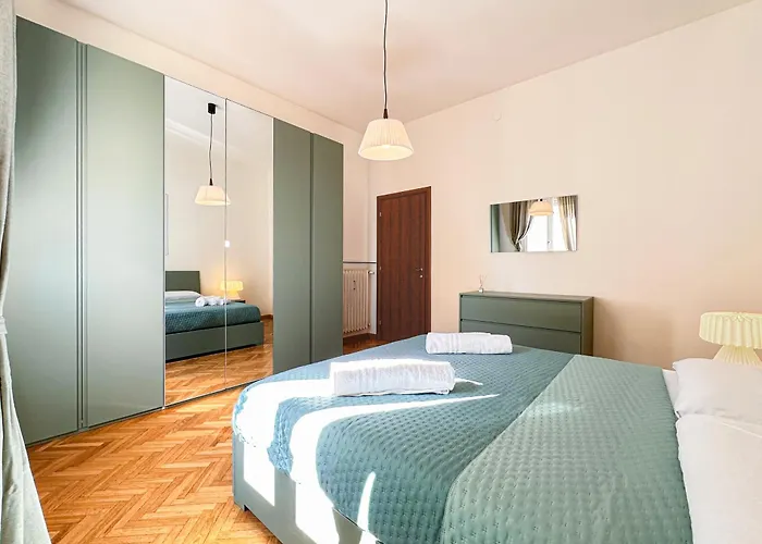 Vista Ghirlandina - Attico Sul Tetto Del Centro Al Settimo Piano Modena