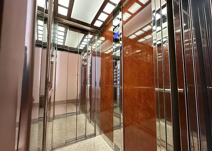 公寓 Vista Ghirlandina - Attico Sul Tetto Del Centro Al Settimo Piano *