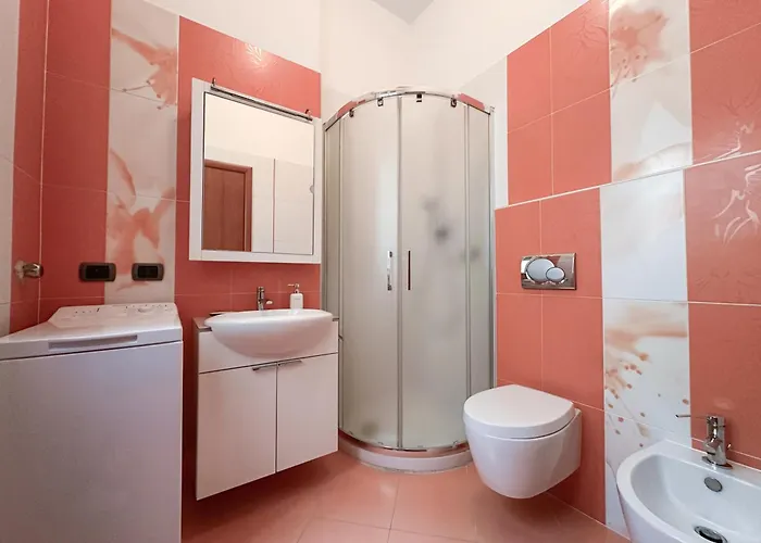 Vista Ghirlandina - Attico Sul Tetto Del Centro Al Settimo Piano *